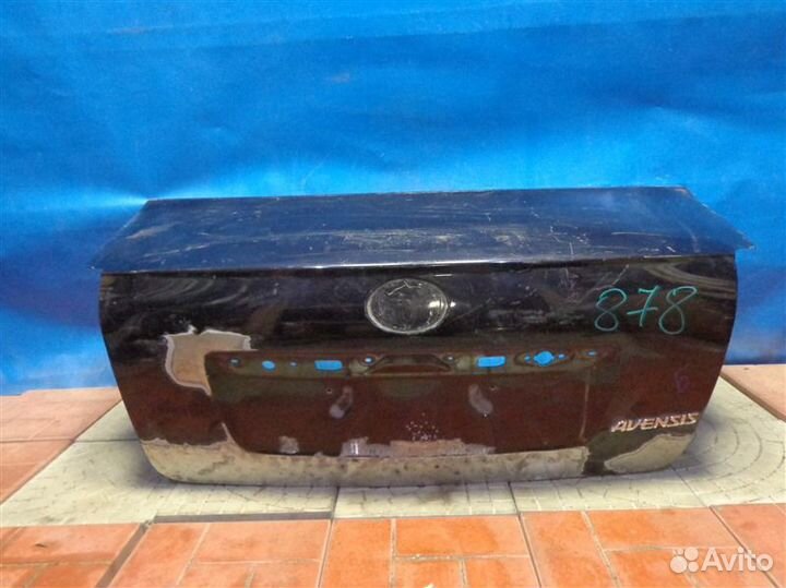 Крышка багажника Toyota Avensis ZZT251L 2003-2008