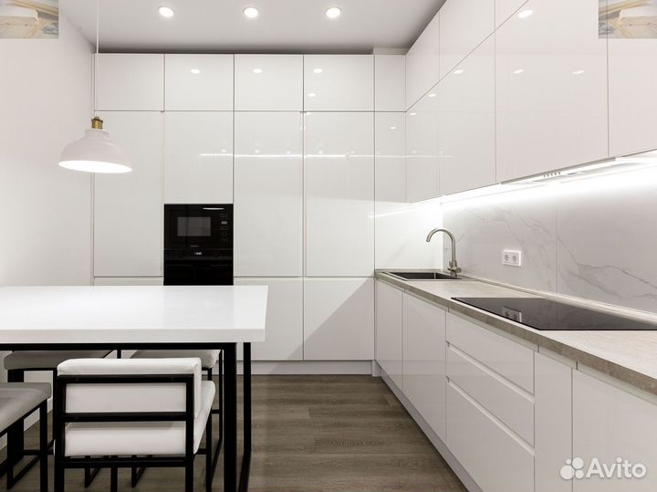 Кухня угловая Белая угловая