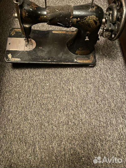 Швейная машинка