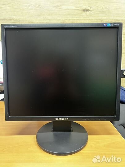 Монитор Samsung