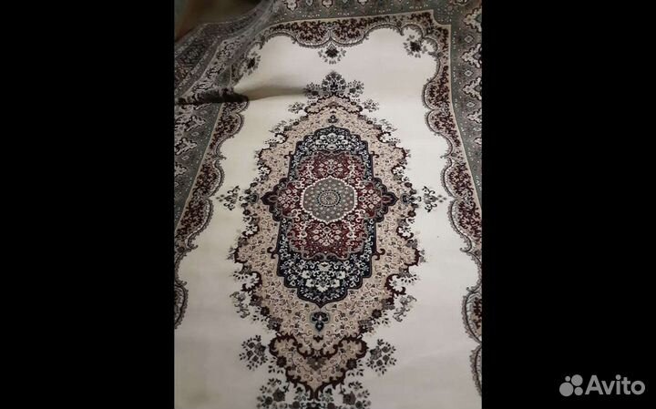 Ковер шерстяной новый