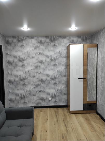 2-к. квартира, 43 м², 3/5 эт.