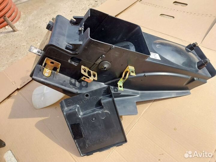 Подкрылок- Бордачек Honda Africa twin 750