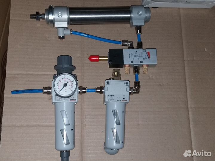 Распределители Camozzi 358-011-02