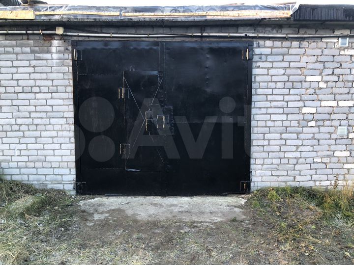 Гараж, > 30 м²
