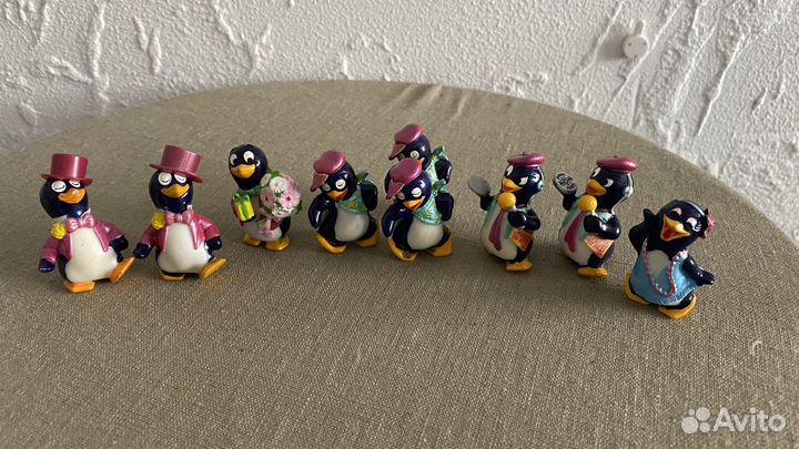Киндер сюрприз игрушки (пингвины, лягушки и тд)