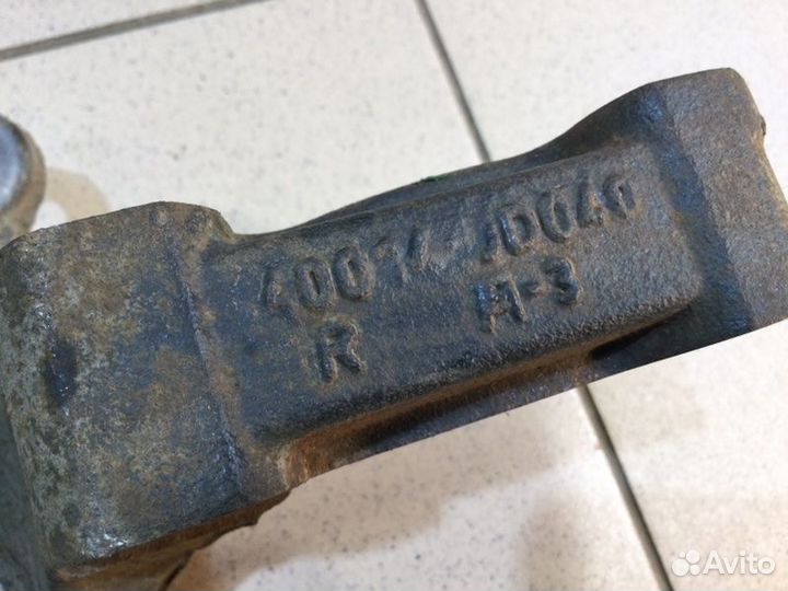 Кулак поворотный передний правый Nissan Qashqai