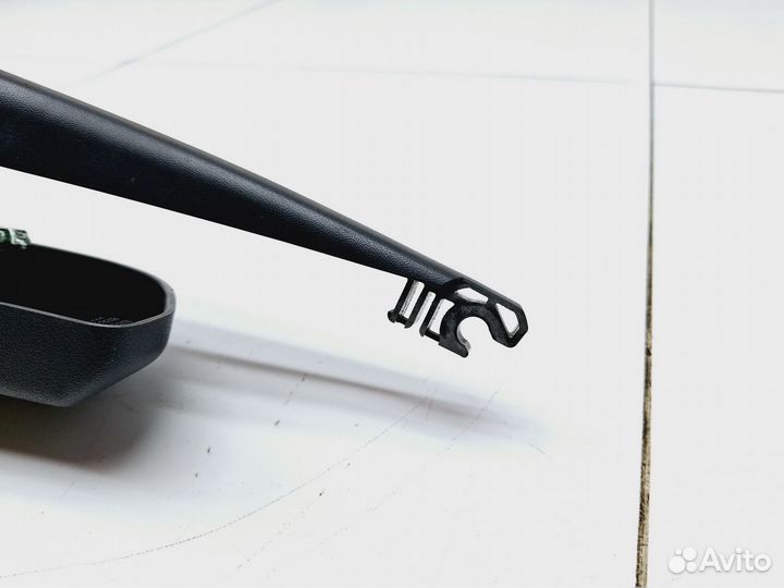 Поводок стеклоочистителя заднего Toyota Highlande