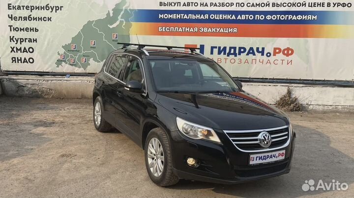 Обшивка багажника левая верхняя Volkswagen Tiguan