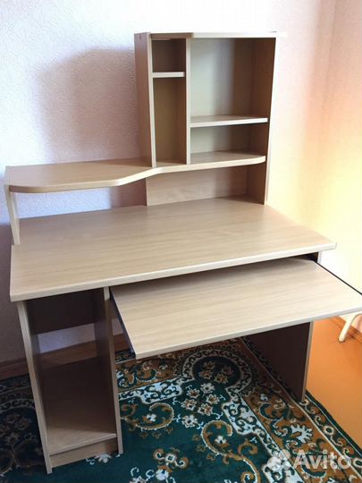 Компьютерный стол