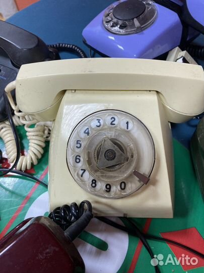 Старые не рабочие телефоны
