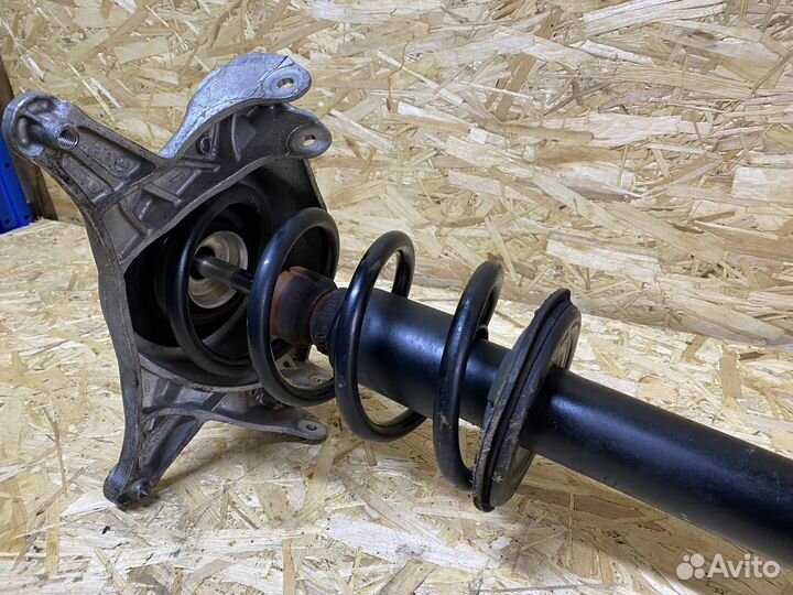 Амортизатор передний правый Ауди А4 B8 2010г. CDH