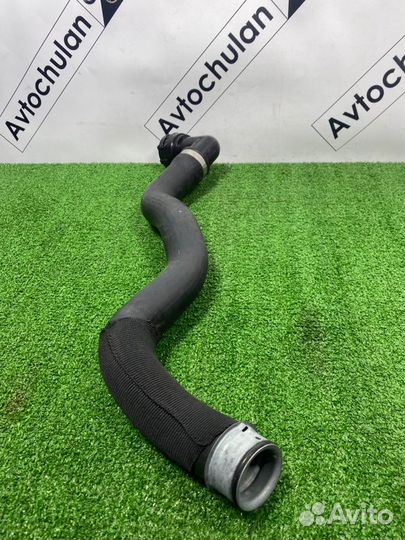 Патрубок системы охлаждения Mercedes-Benz