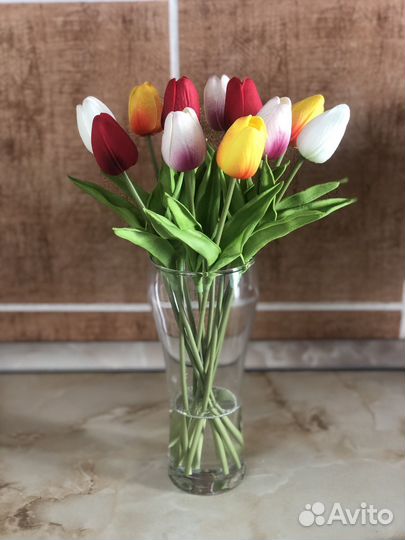 Цветы тюльпаны с имитацией воды