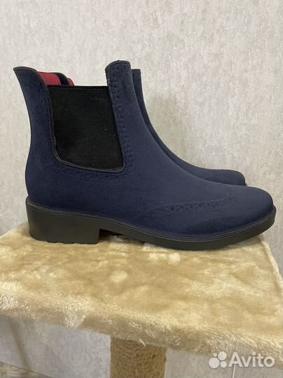 Резиновые сапоги