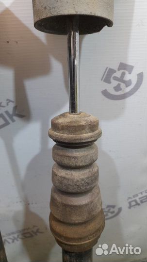 Амортизатор задний Volkswagen Passat B5 1.6 MT