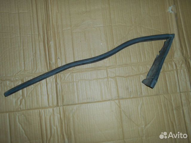 Уплотнение моторного отсека W212 M276 A2126280098