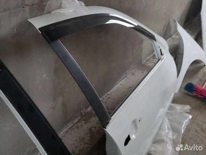 Двери передние на granta