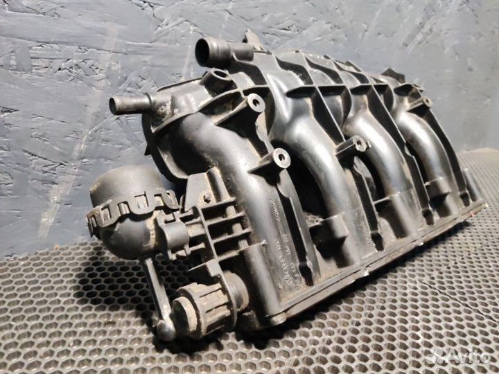 Коллектор впускной Audi Q3 CDA 2012