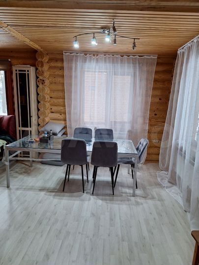 Дом 180 м² на участке 6 сот.