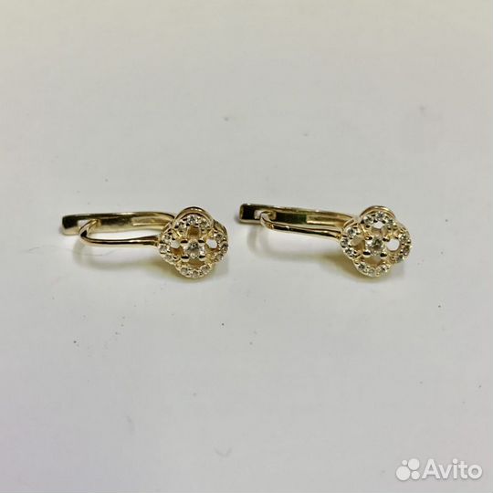 Золотые серьги с камнем