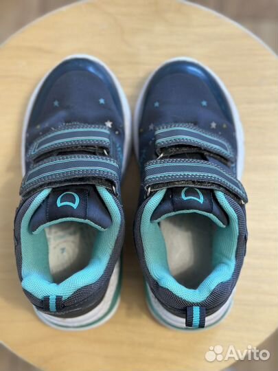 Кроссовки детские