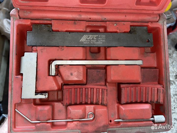 Инструмент для ремонта авто