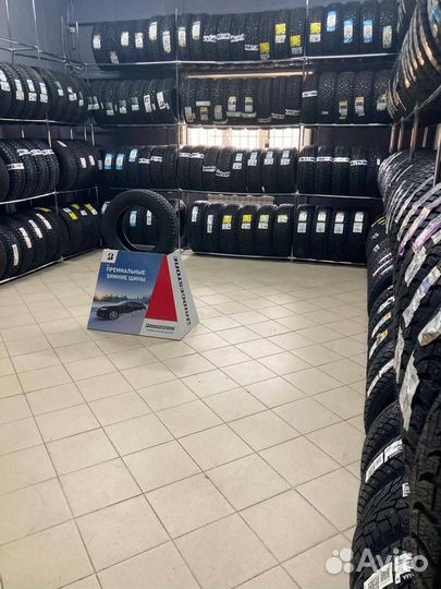 Continental ContiIceContact HD 215/55 R17 98T