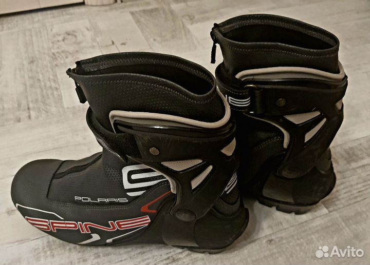 Лыжные ботинки с фиксацией голеностопа