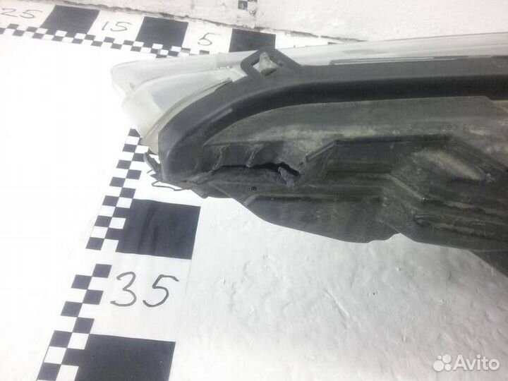 Фара правая Maserati Levante