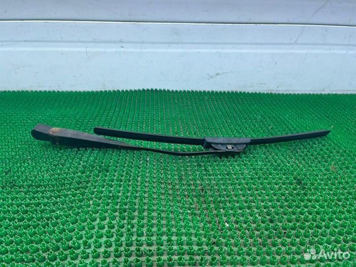 Поводок стеклоочистителя задний Daewoo Nexia M150