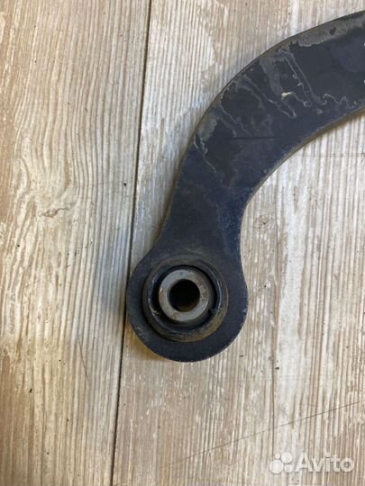 Рычаг задний Toyota Avensis II AZT250 T250