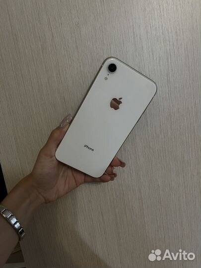 iPhone Xr, 64 ГБ