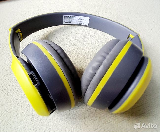 Новые беспроводные наушники WJ-S590