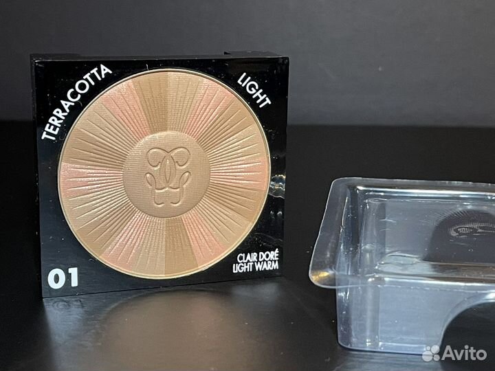 Guerlain Лёгкая устойчивая пудра terracotta light