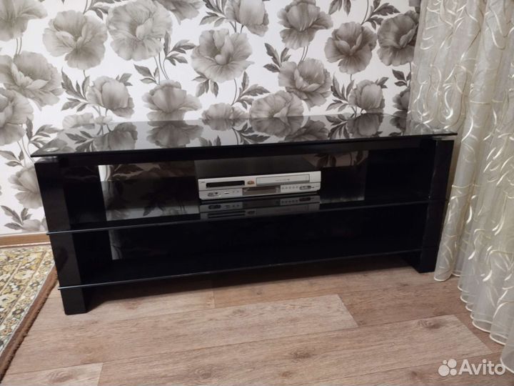 Тумба под телевизор