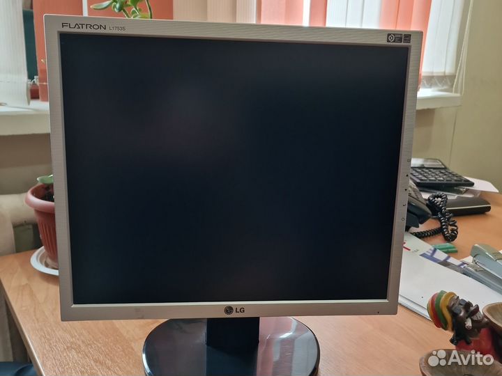 Монитор LG flatron