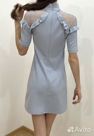 Платье короткое нежно голубое итальянское XS