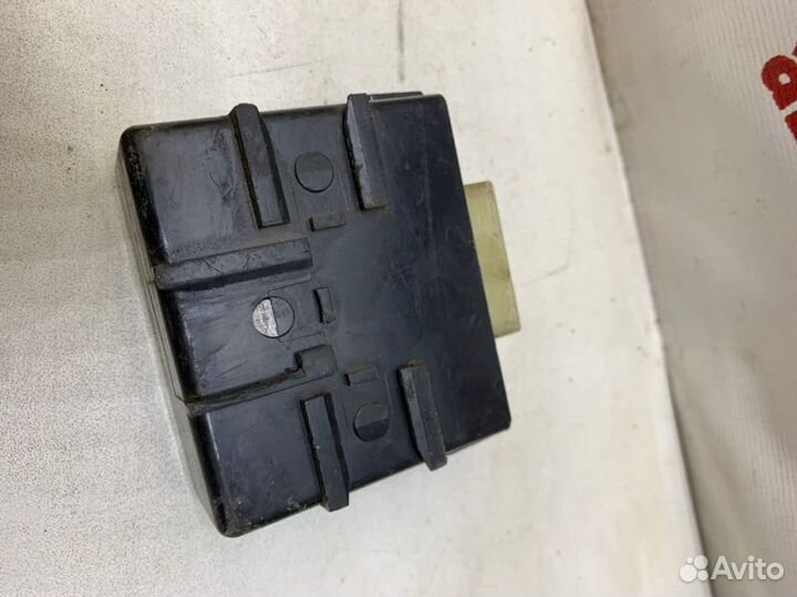 Реле антенны Toyota 4Runner внедорожник 3VZ-E 3.0