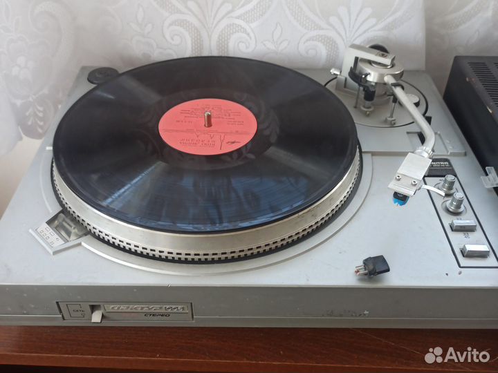 Проигрыватель винила Арктур 006 и Одиссей 010