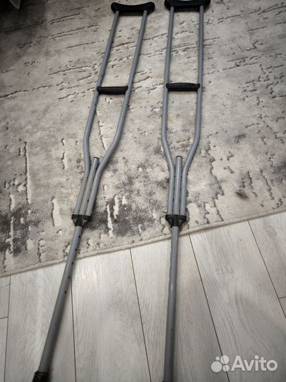Продам костыли подмышечные