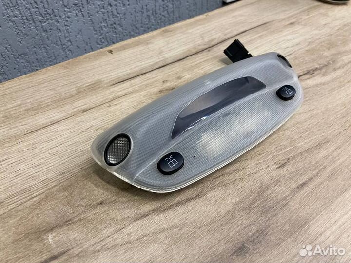 Плафон освещения салона задний Mercedes S203 S210