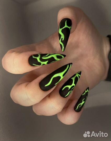 Мастер маникюра