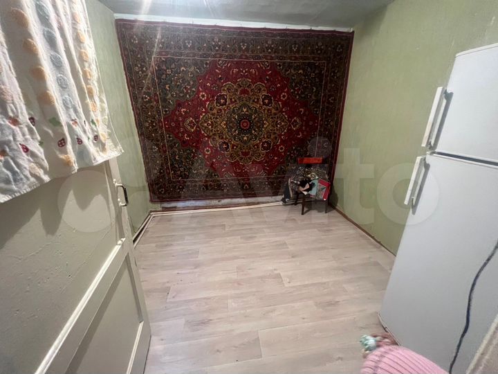 3-к. квартира, 40 м², 1/1 эт.