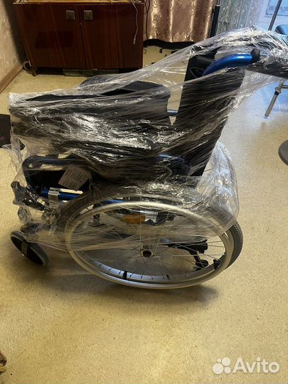Кресло коляска для инвалидов