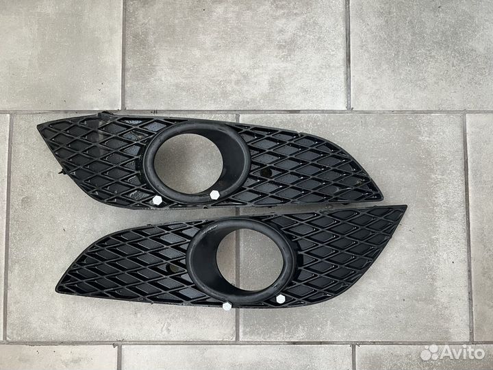 Накладки на противотуманные фары