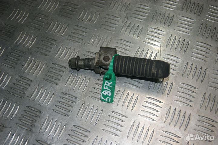 Подножка водителя правая Suzuki RF900