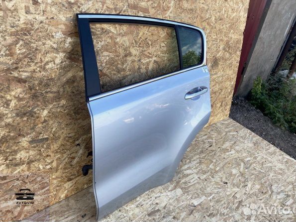Дверь Kia Sportage 4 задняя левая в сборе