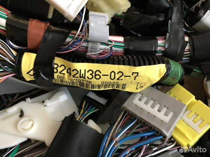 Жгут проводов toyota LC100 1hdfte 8213660176