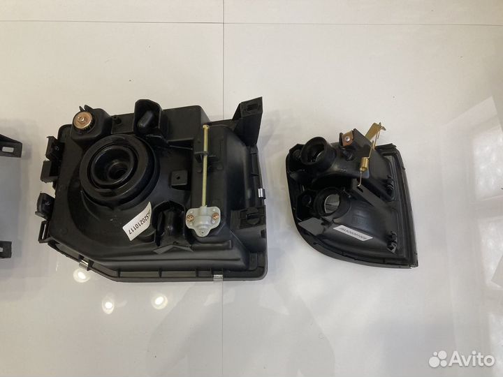 Фара (комплект) Mitsubishi Pajero 2 (1997-1999)